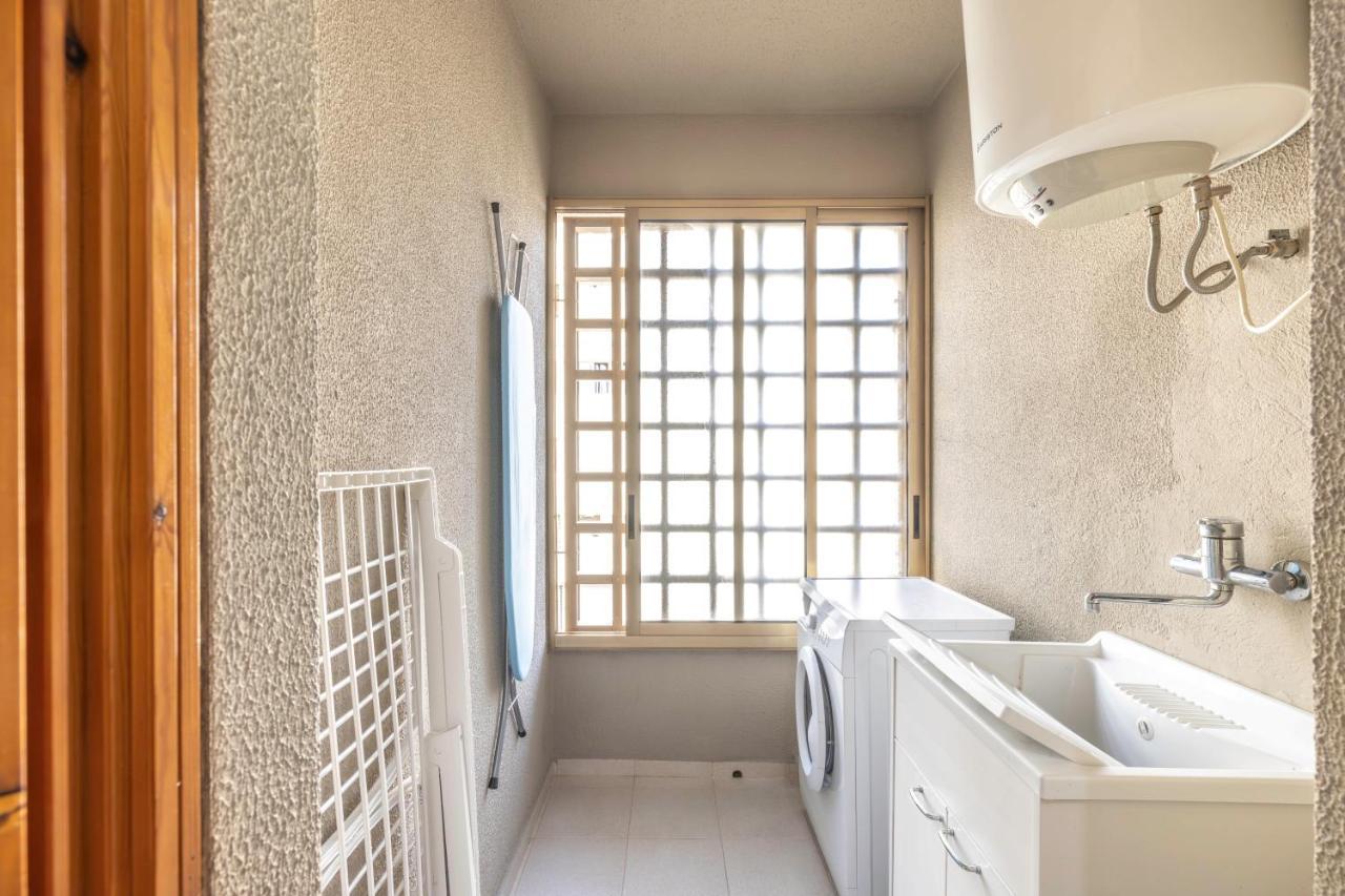 Ice Apartment - Free Wifi Quartu SantʼElena Εξωτερικό φωτογραφία